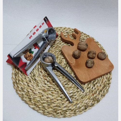 گردو شکن دستی چدنی مدل کارا